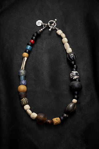 SPORTY SURFER CHOKER NECKLACE