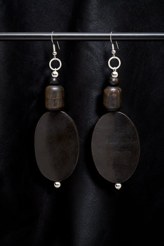 RUGGED BLACK OVAL EARRINGS
