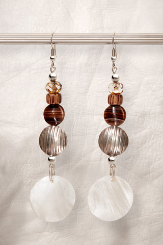 LIGHT ON THE DUNES SHELL EARRINGS