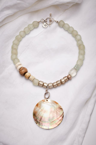LUMINESCENT GLASS AND SHELL CHOKER NECKLACE