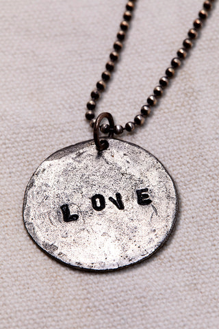 OXIDIZED SILVER LOVE CIRCLE CHAIN NECKLACE
