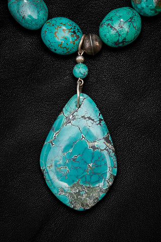 ENCHANTING BLUE TURQUOISE NECKLACE WITH PENDANT