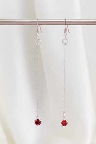 THE ESSENTIAL SKINNY EARRING IN RED