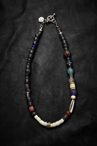 BLACK COLORFUL BEACH NECKLACE