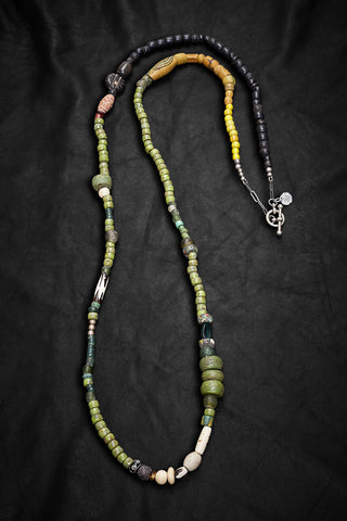 LONG BULKY BLACK GREEN AND YELLOW BLANKET NECKLACE