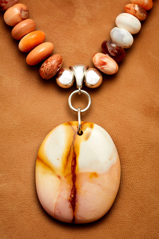 TRANQUIL DESERT OPAL CHOKER NECKLACE WITH PENDANT